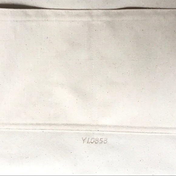 Resort Wear Handcrafted Destination Vegan Tote - Picture 7 of 8